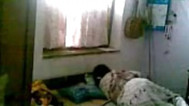دعابة Readhead أخت شقيقة تخدع الأصدقاء في افلام سكس اخوات مترجم ممارسة الجنس!