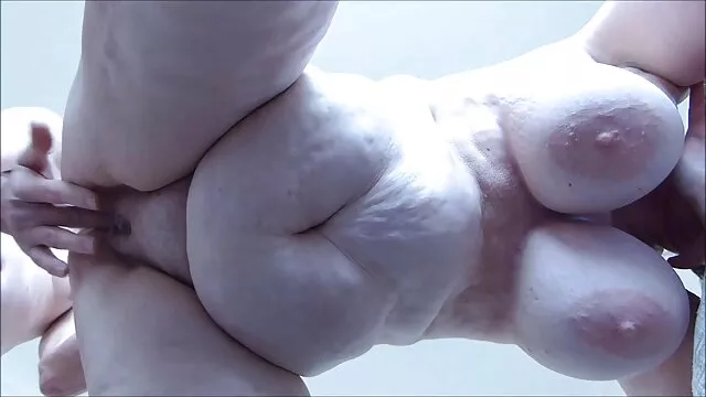 الجنس قارب مع امرأة سمراء لطيف ليلي سكس اخوات مترجم عربي آدامز!