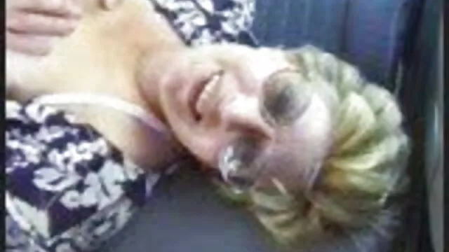 تم ضرب كس سكس اخوات مترجم محلوق العصير قبل وصول زملاء العمل