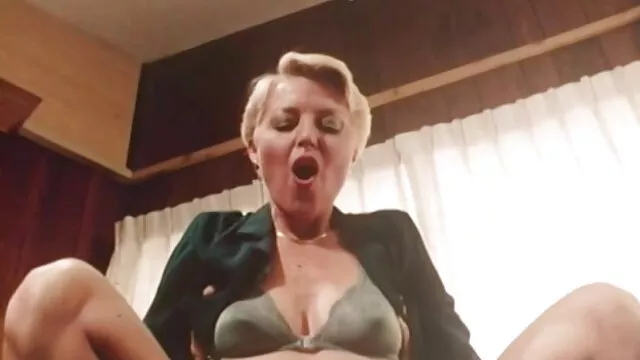 Facefucking و سكس اخوات مترجم عربي Doggie Style مع Charlotte Sins