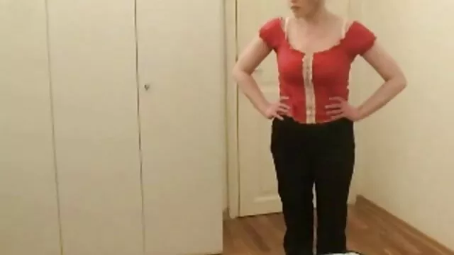 لا تستطيع زوجة الأب أن سكس اخوات مترجم تقاوم كاميرا الطفل التي يستخدمها ربيبها