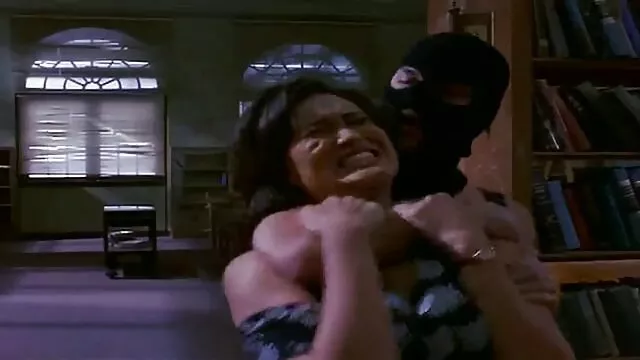 يتلقى Stepbro xnxx محارم اخوات مترجم هدية BDay من Emily للتدريب