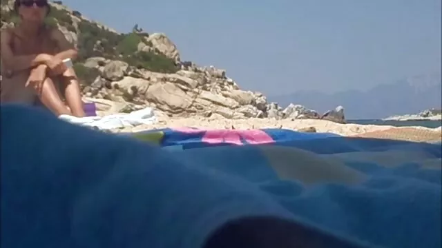 امرأة ملتوية العقل تريد أن سكس اخوات كامل تحمل!