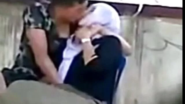 مراهق سكس مترجم اخوات صادم تم تقييده في سرير وضربه بشدة