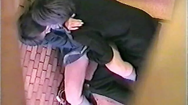 انزلق وانزلق مترجم سكس اخوات على Dick 'n Plastic