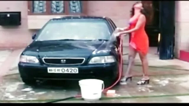 فتاة روسية قرنية لا يمكنها الانتظار سكس اخوات مترجم xnxx للوصول إلى المنزل من أجل XXX