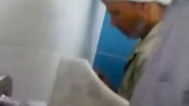يقدم المدير نصائح هائلة حول سكس اخوات مترجم جديد أطفال موظفيه المفضلين