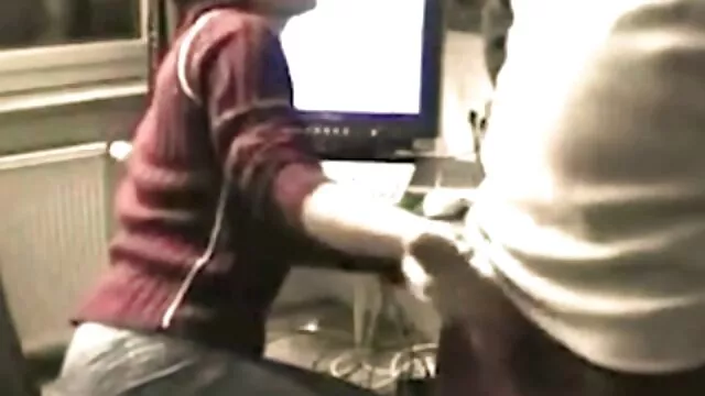 يدعو الشعار الساخن الإلهة باستت مع كس سكس اخوات مترجم عربي