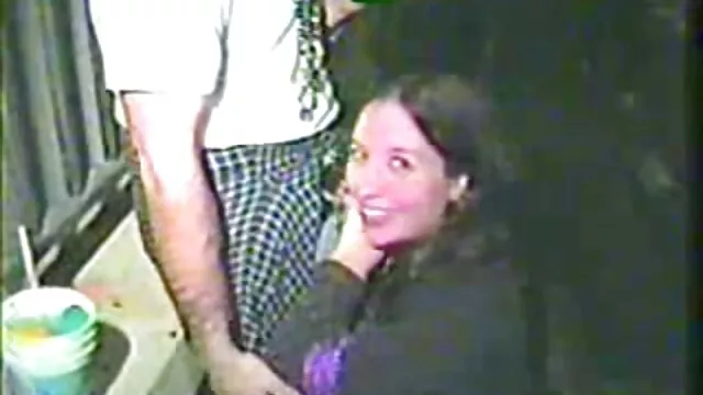 يتمتع صراخ teenie عشاقها ديك كبيرة سكس اخوات محارم مترجم